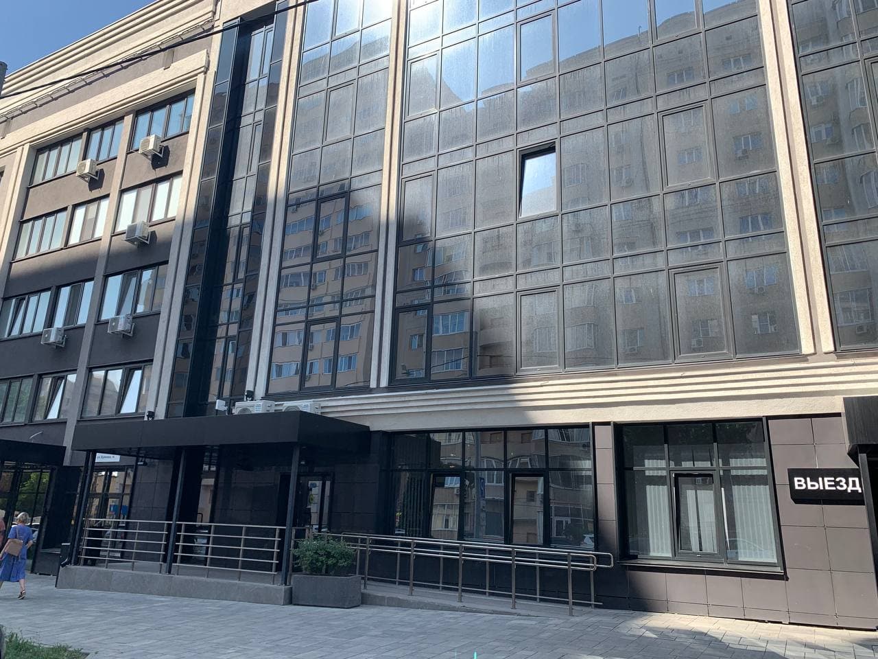 Вход в офис БВБ Альянс 1